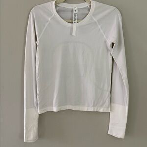 Lululemon White Long Sleeve Ribbed Top Lightweight Performance Tee Size 6